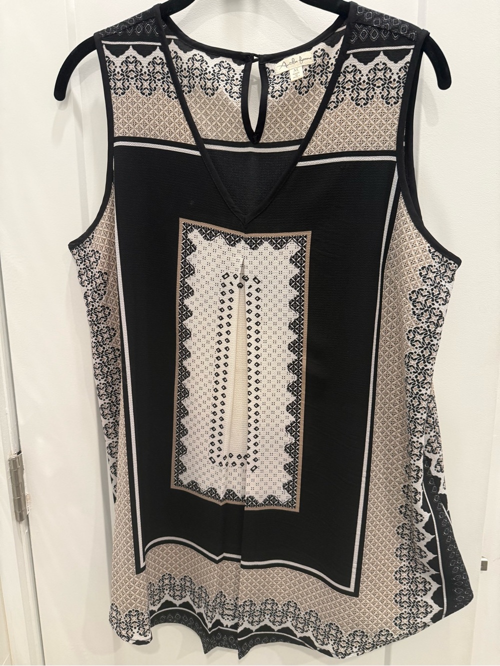 Antilia Femme Black and Cream Printed Sleeveless V-Neck top